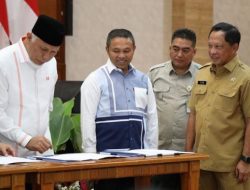 Beasiswa Sawit untuk 1.342 Mahasiswa Riau, Gubri: Buktikan Diri dengan Prestasi dan Integritas